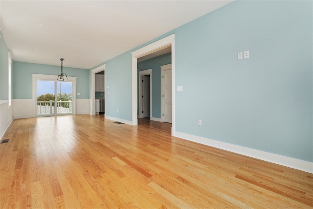 31 Crest Avenue