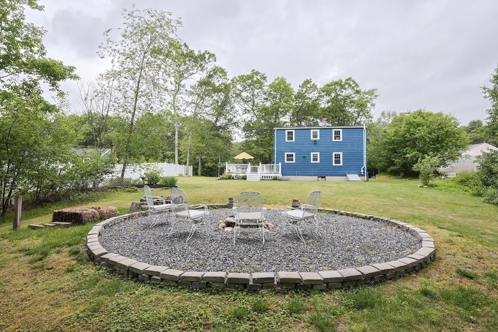 Wrentham, Massachusetts 02093, United States, 3 Bedrooms Bedrooms, ,2 BathroomsBathrooms,Residential,Active,154108