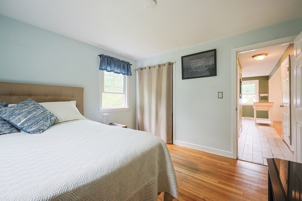 Wrentham, Massachusetts 02093, United States, 3 Bedrooms Bedrooms, ,2 BathroomsBathrooms,Residential,Active,154108