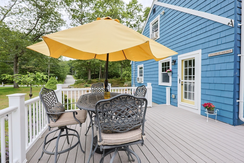 Wrentham, Massachusetts 02093, United States, 3 Bedrooms Bedrooms, ,2 BathroomsBathrooms,Residential,Active,154108