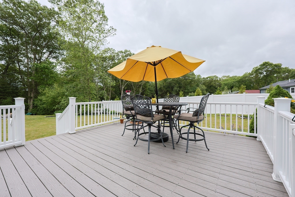 Wrentham, Massachusetts 02093, United States, 3 Bedrooms Bedrooms, ,2 BathroomsBathrooms,Residential,Active,154108