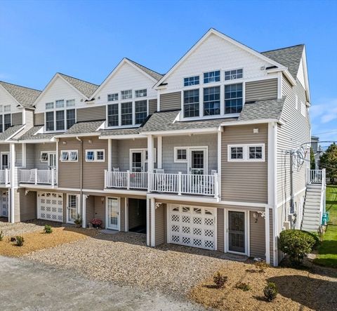 595 N End Blvd 2 Salisbury MA 01952