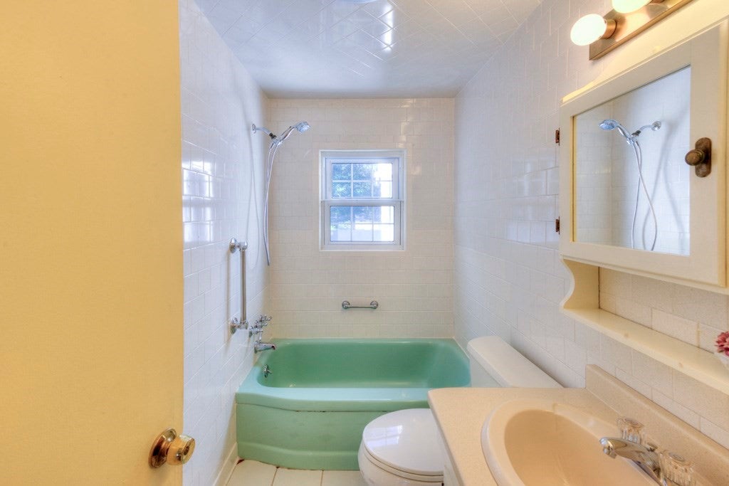 24 Knowles Rd, Worcester, MA, 24 Knowles Rd, Worcester, MA Photo #20