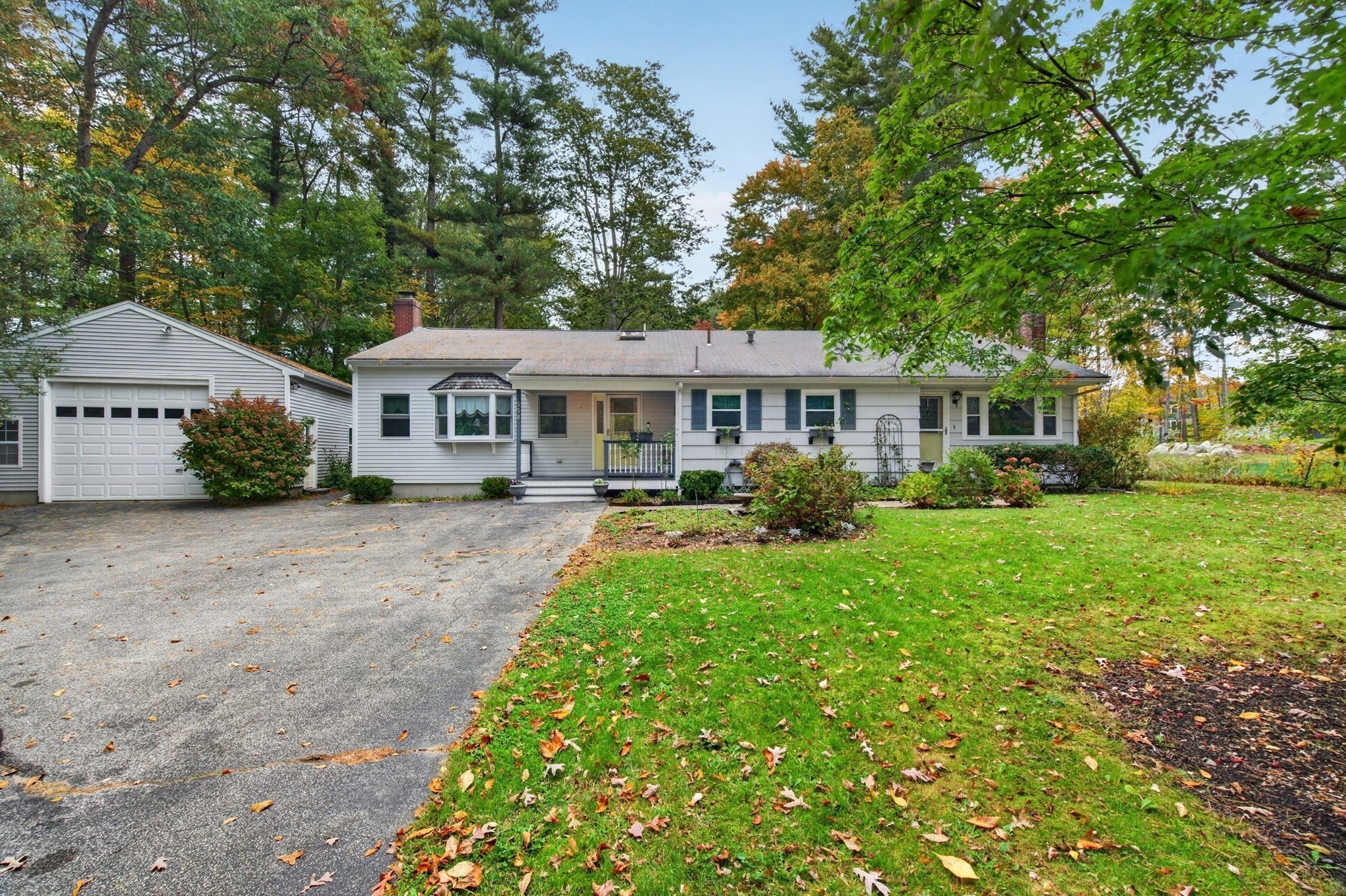Photo of 558 Spring St, Hanson, MA