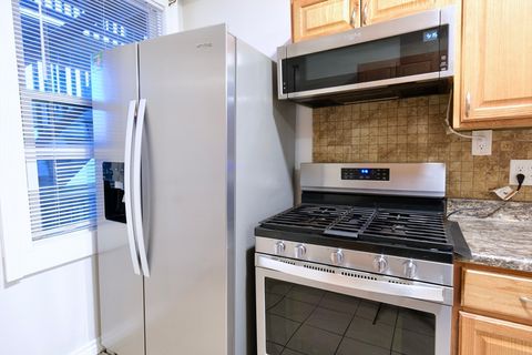 Photo of 333 Centre St #E, Boston, MA 02131 (MLS # 73476066)