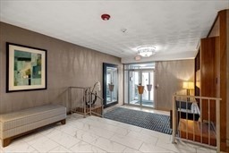 10 Hammond Pond Pkwy 307