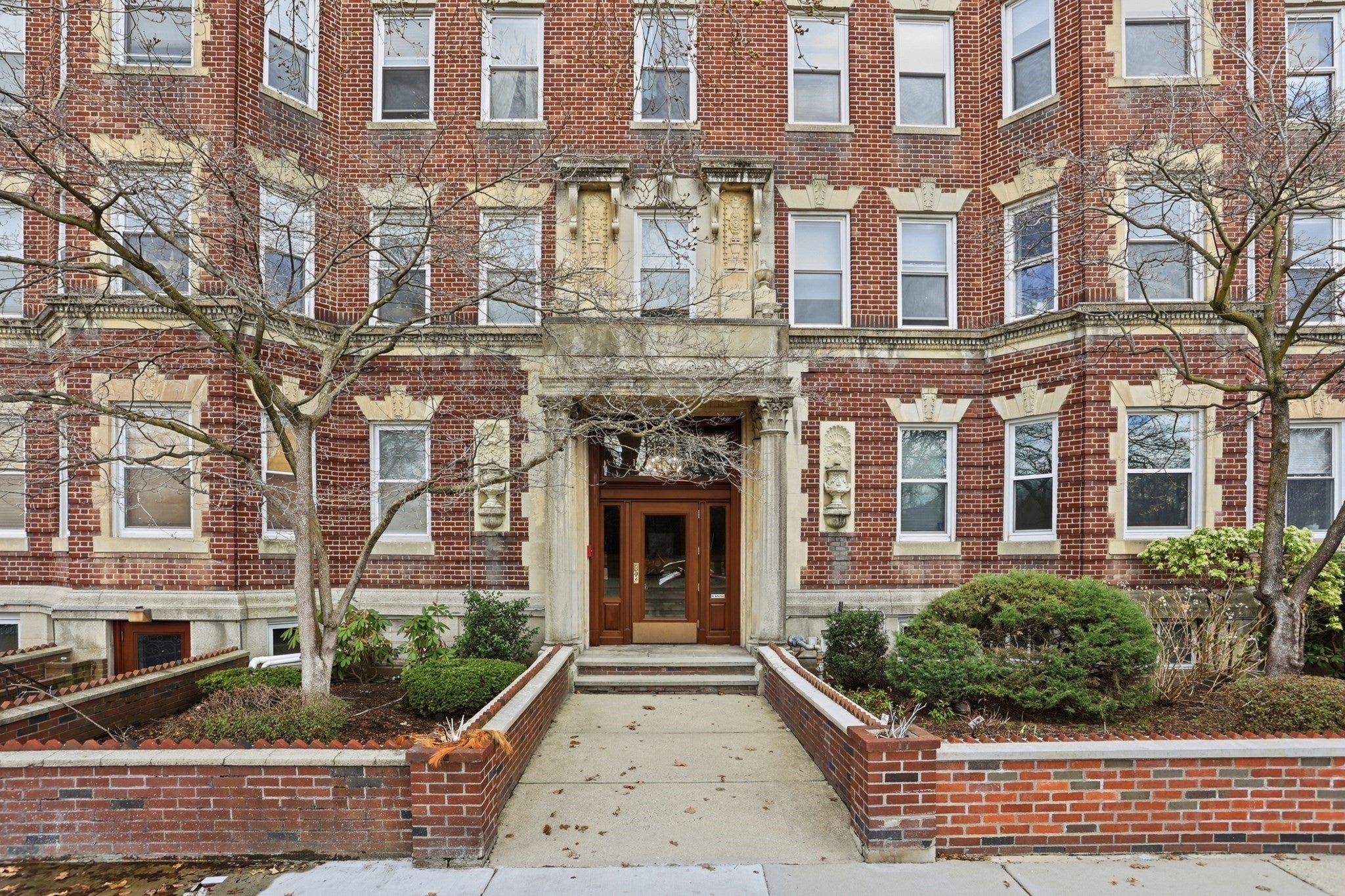 131 Park Dr 2, Boston MA 02215