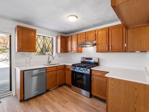 Photo of 403 Farrwood Dr #403, Haverhill, MA 01835 (MLS # 73476474)