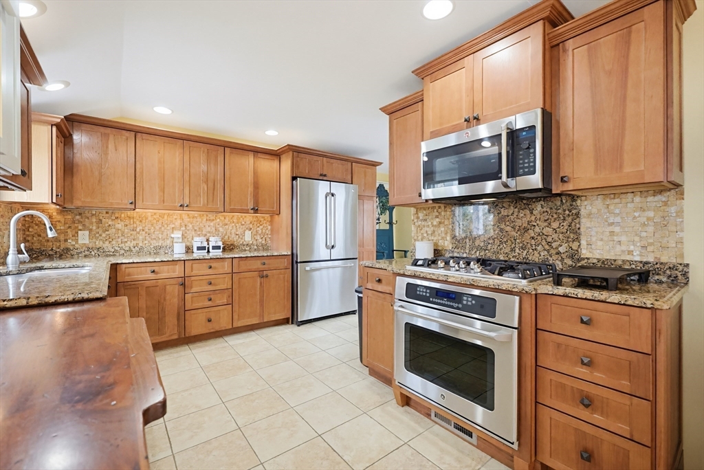 549 Summer St, Brockton, MA Photo #6