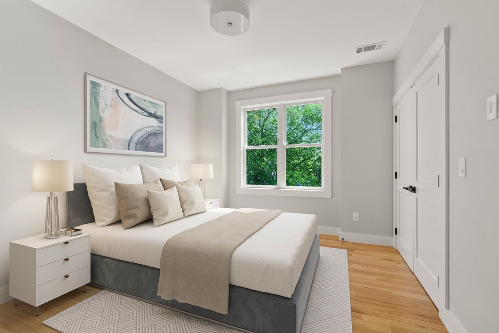 60 Stanley Street 301