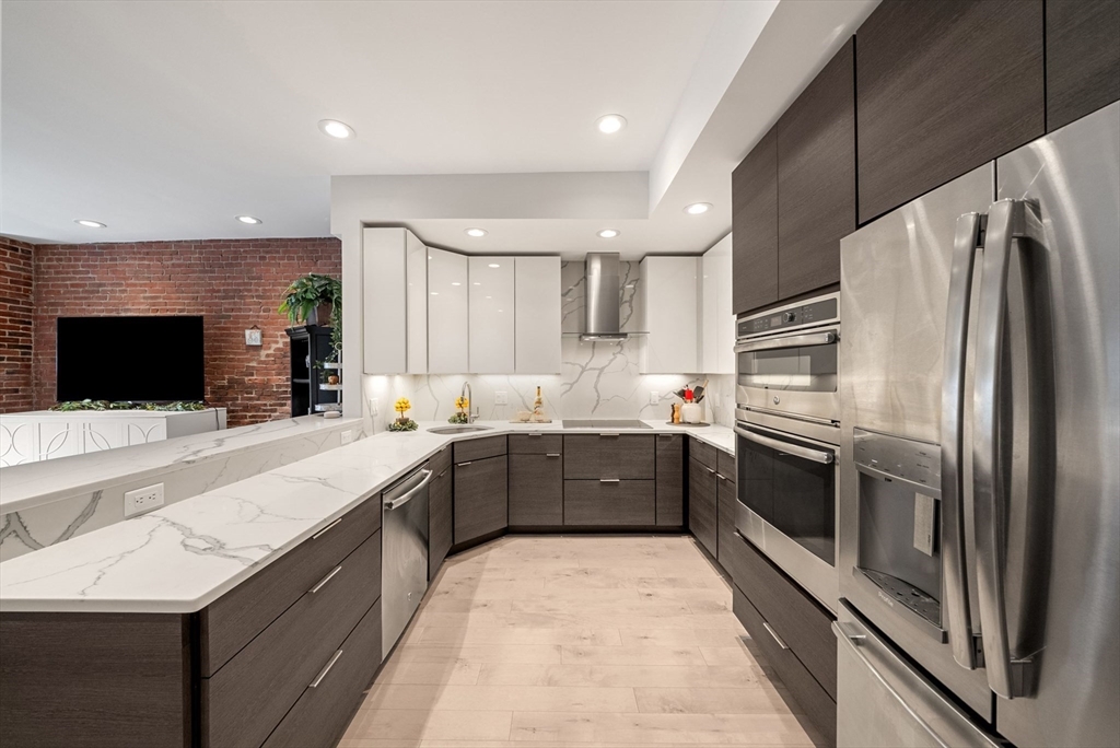 28 Atlantic Avenue 638