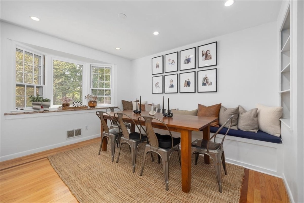 15 Mast Hill Road