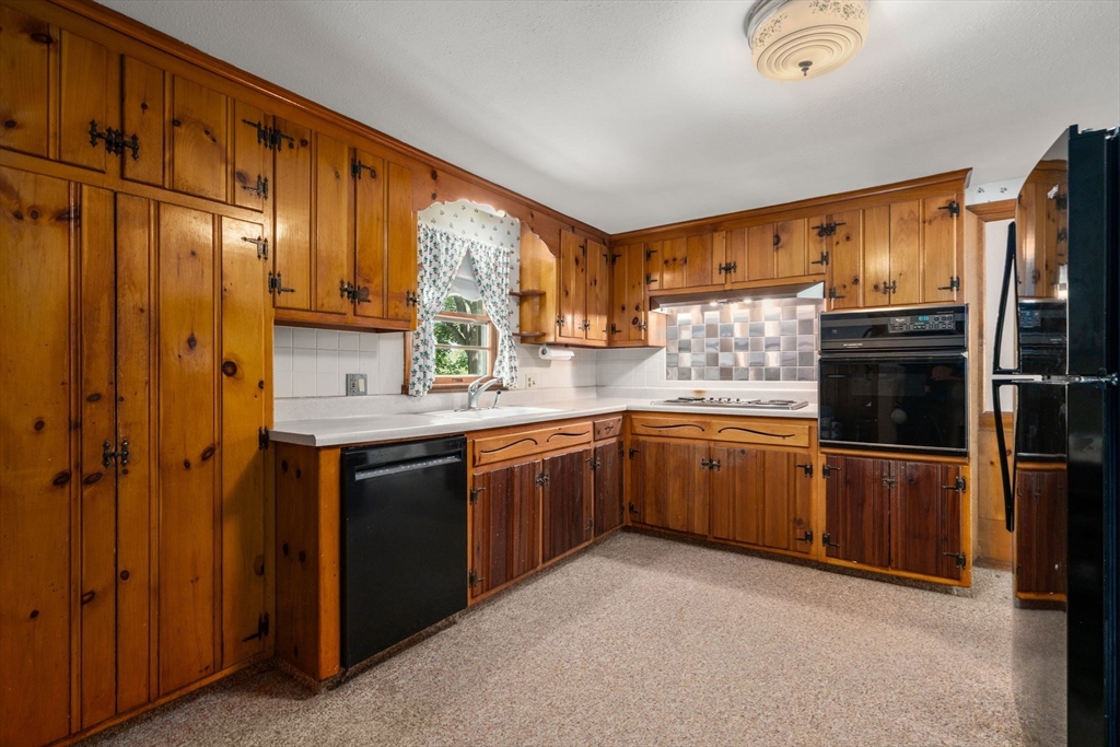 35 Charon Ter, South Hadley, MA, 35 Charon Ter, South Hadley, MA Photo #12