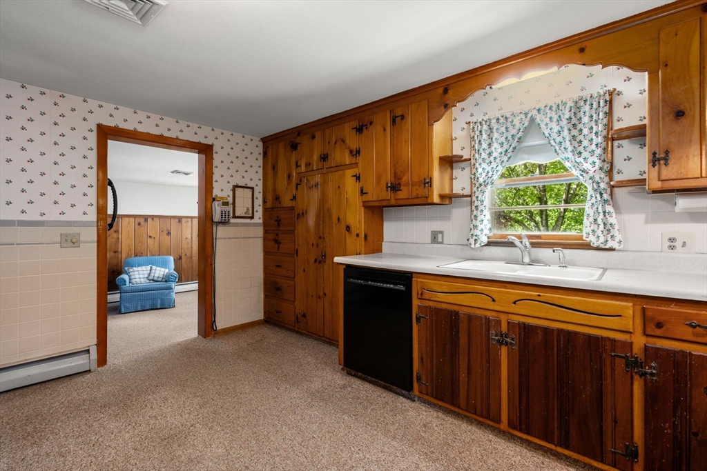 35 Charon Ter, South Hadley, MA, 35 Charon Ter, South Hadley, MA Photo #9
