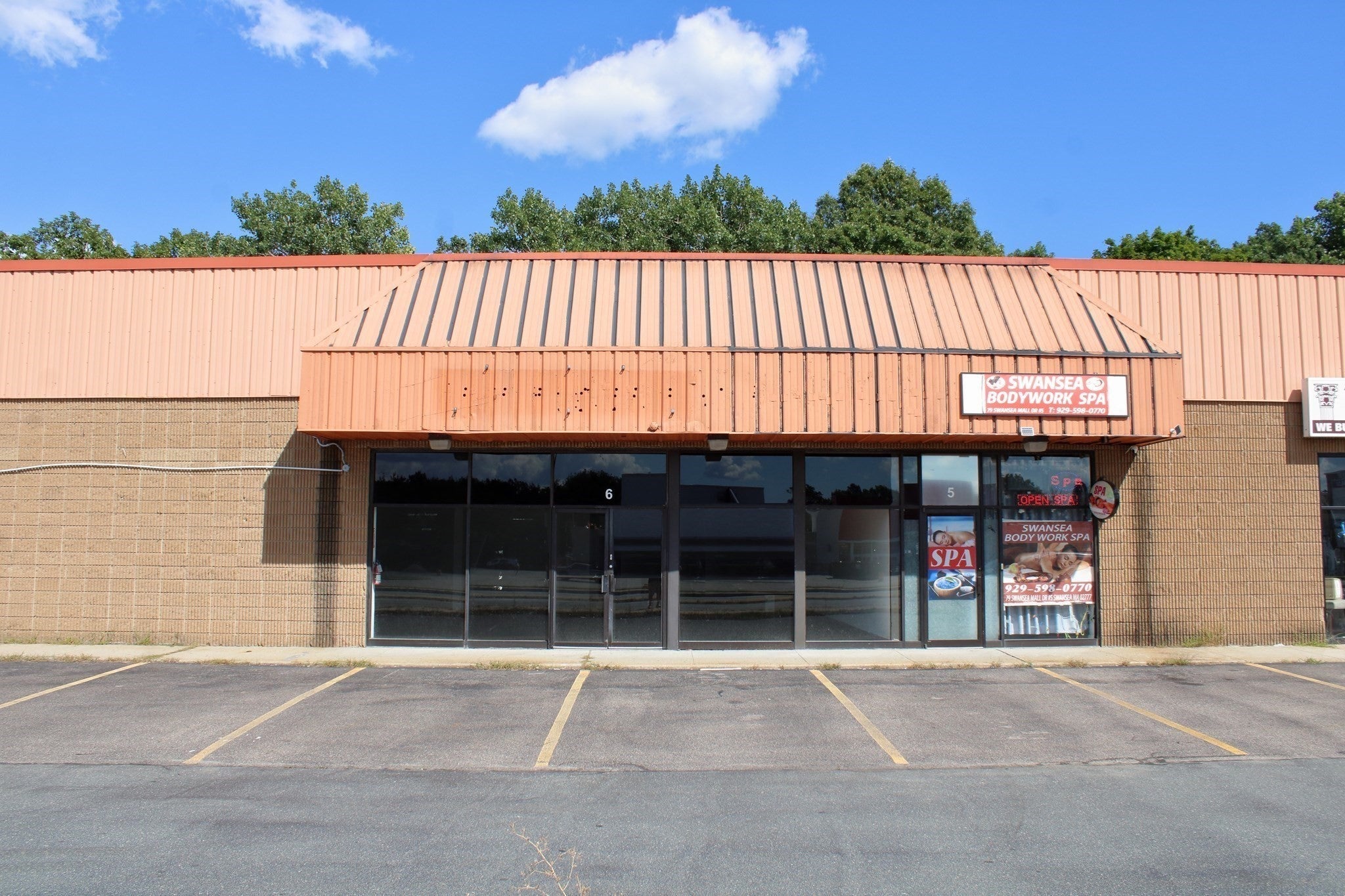79 Swansea Mall Drive 6
