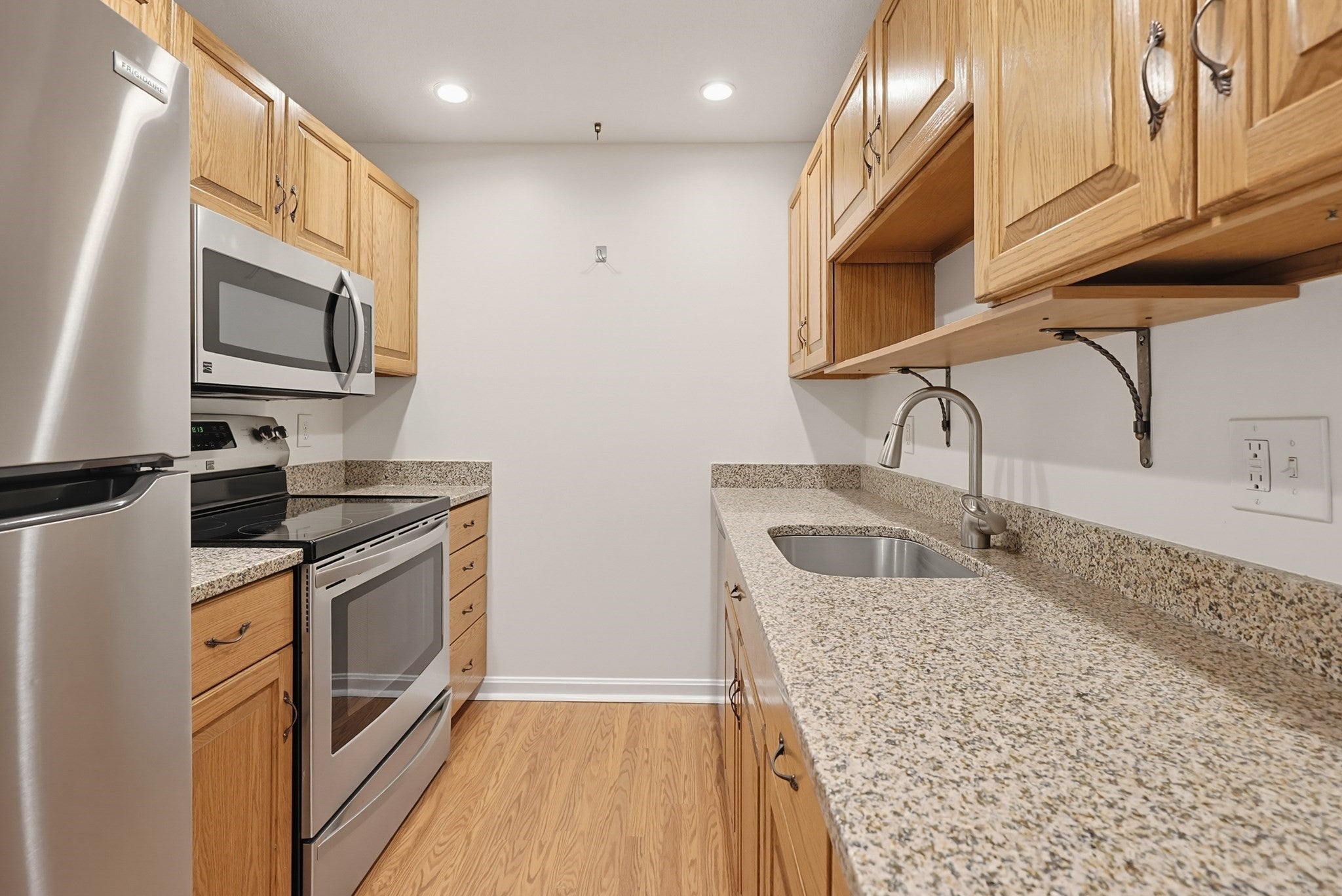 805 Franklin Crossing Road #5, Franklin, MA, 805 Franklin Crossing Road #5, Franklin, MA Photo #10