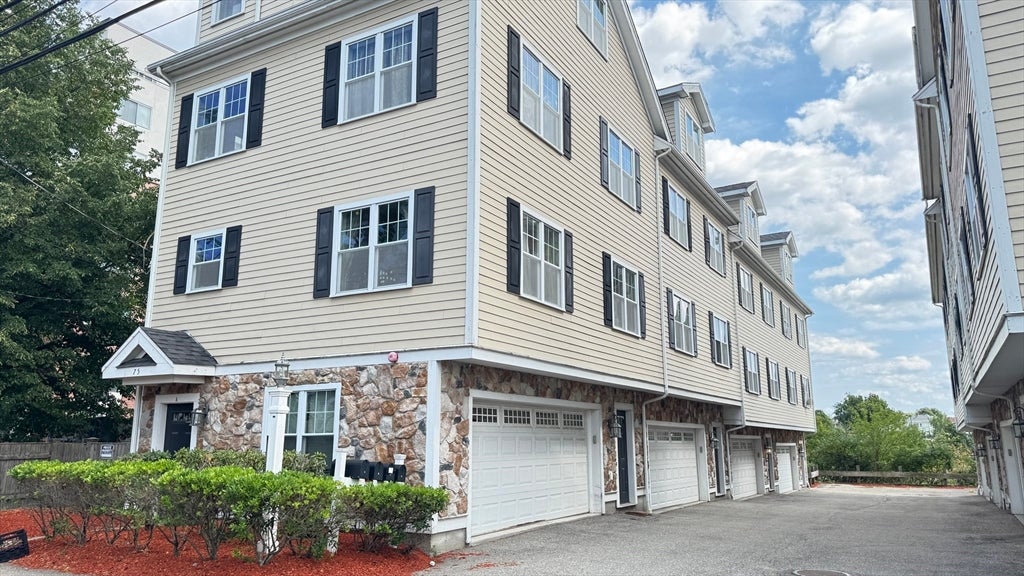 Photo of 75 Brackett St, Quincy, MA