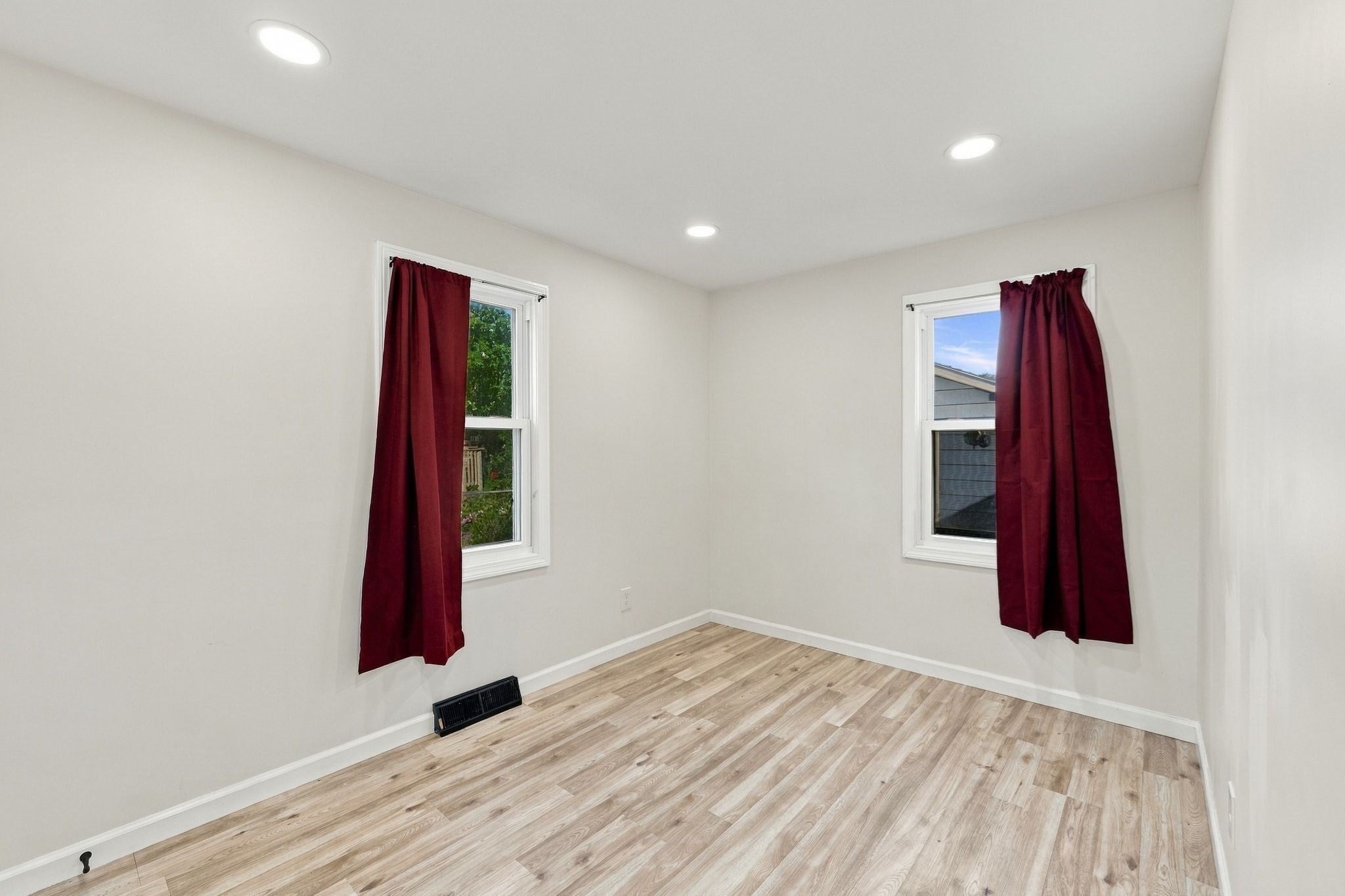 196 Clarendon Ave, Chicopee, MA, 196 Clarendon Ave, Chicopee, MA Photo #12