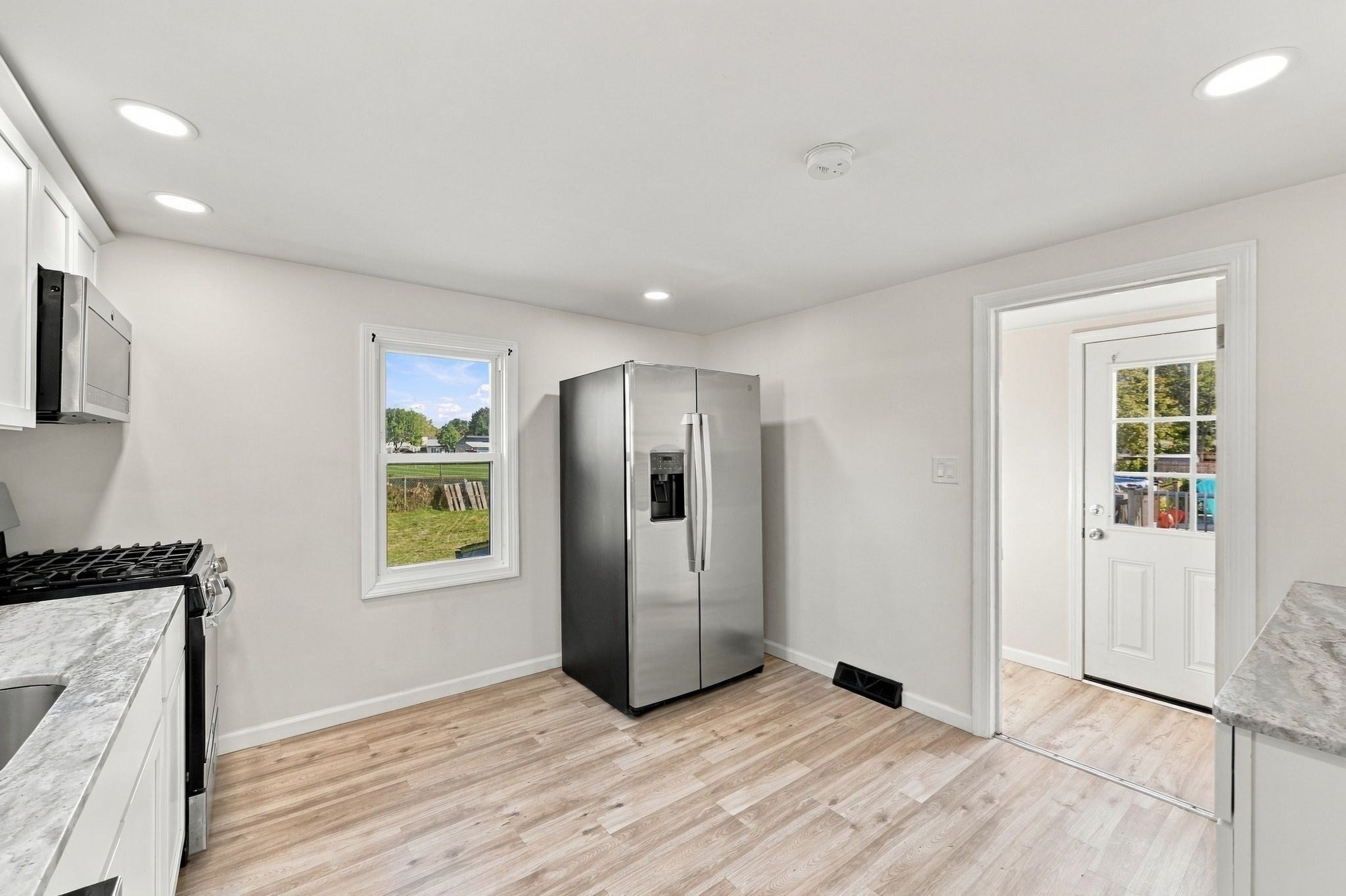 196 Clarendon Ave, Chicopee, MA, 196 Clarendon Ave, Chicopee, MA Photo #22