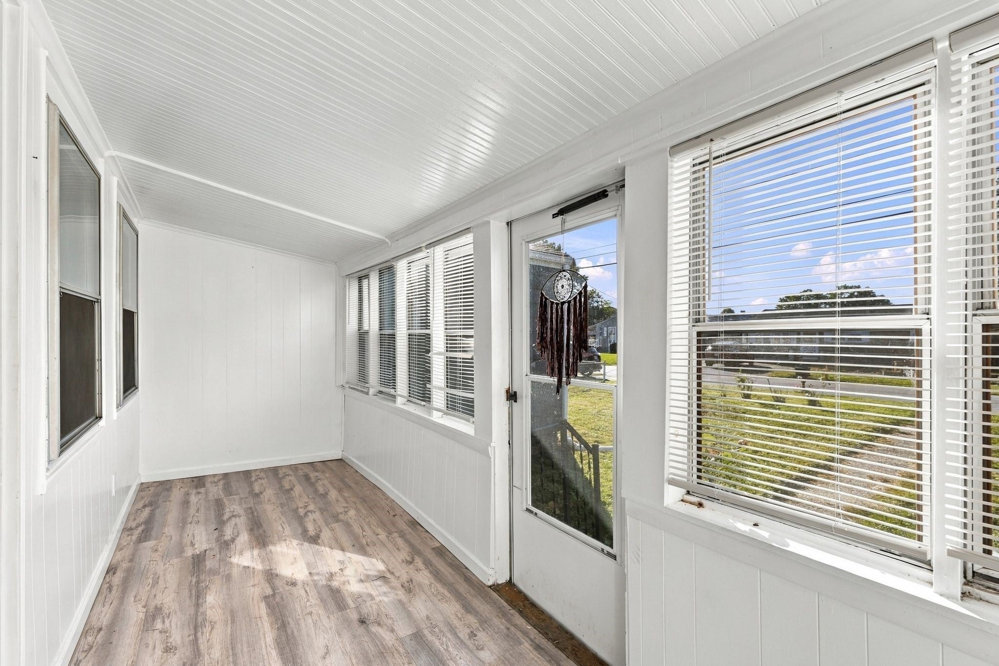 Photo of 196 Clarendon Ave, Chicopee, MA