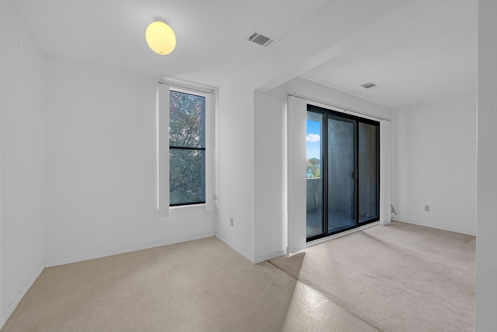 42 Shrewsbury Green Drive I