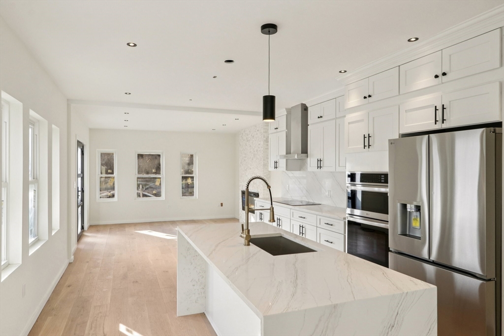 457 Summer St 457