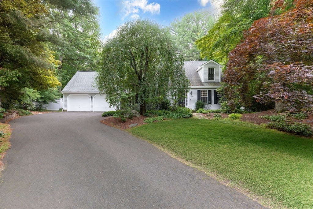 135 Lawndale Rd