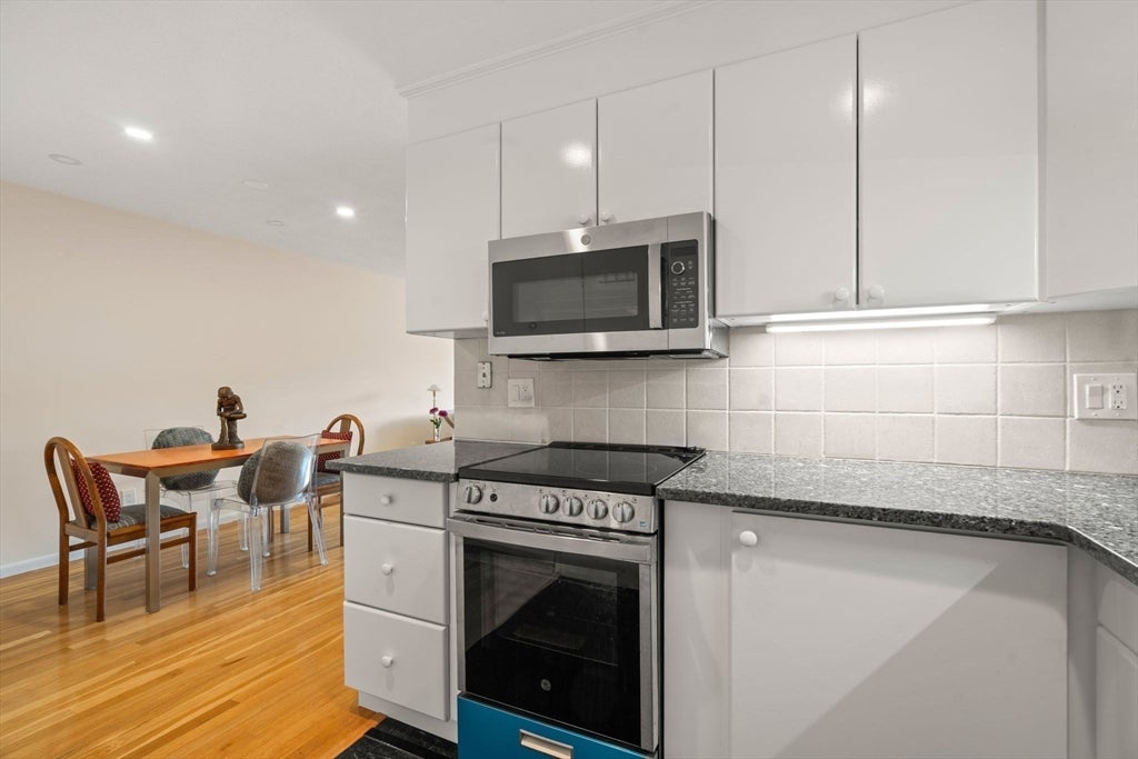 50 Green Street #401, Brookline, MA Photo #5