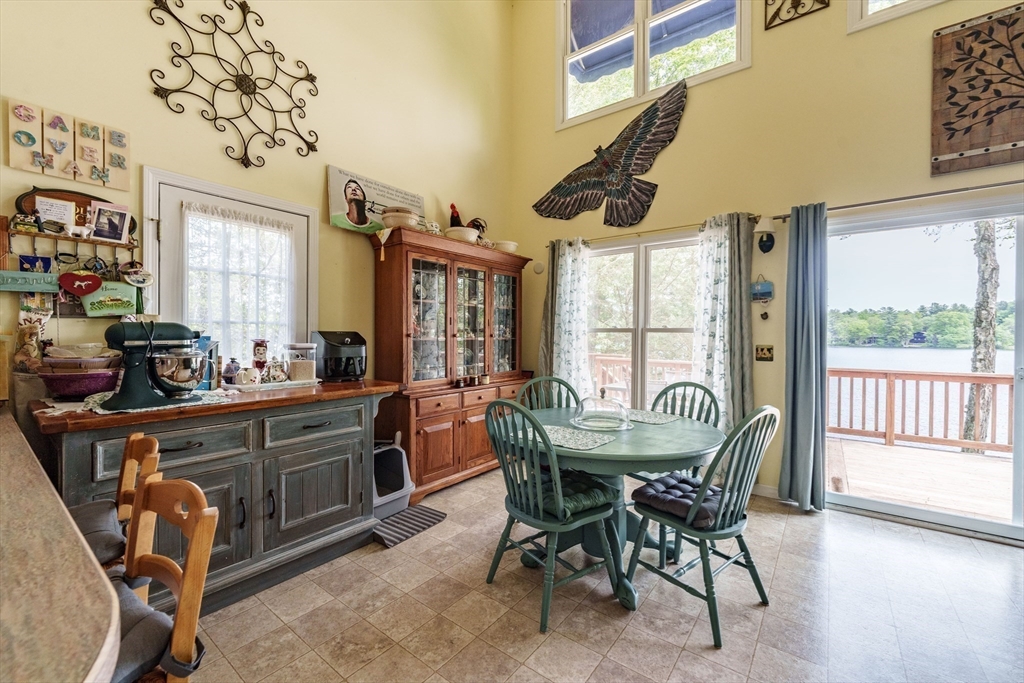 64 Porcupine Point Rd