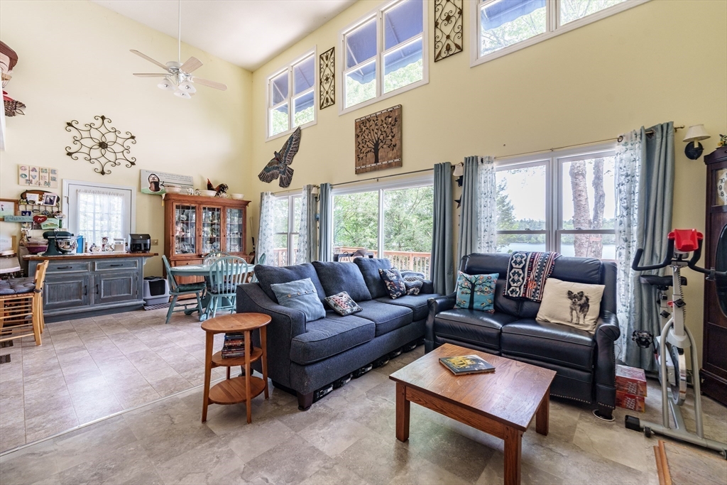 64 Porcupine Point Rd