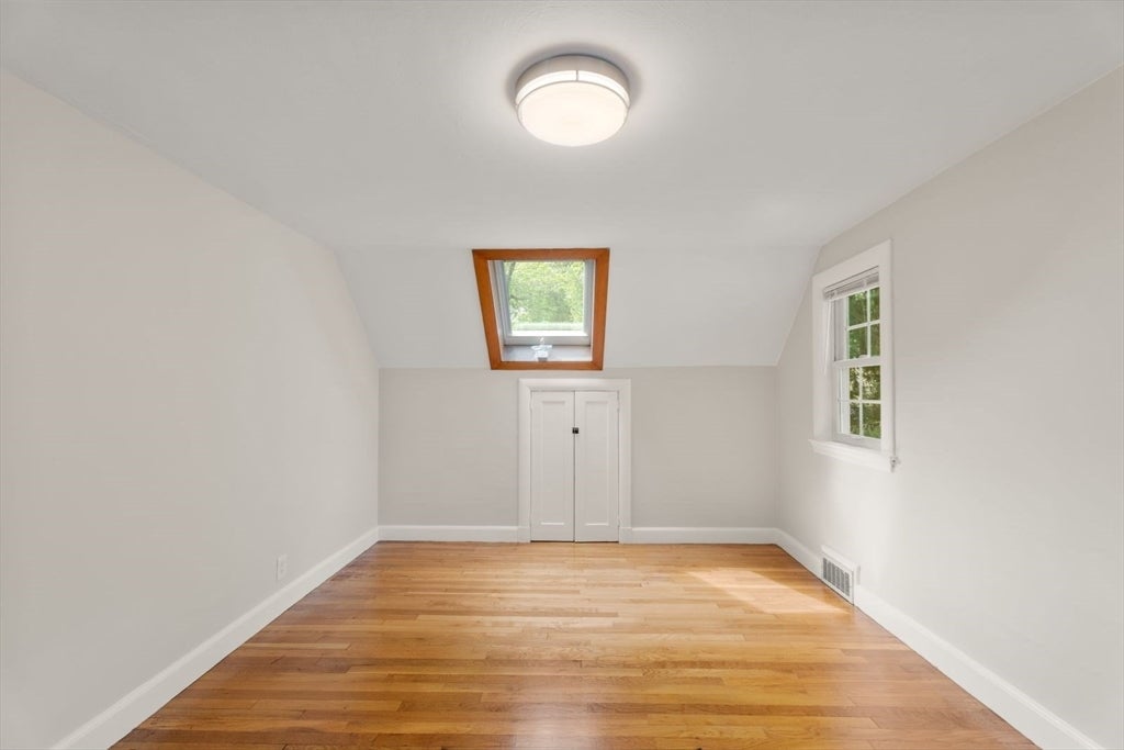 42 Elinor Road, Newton, MA Photo #12