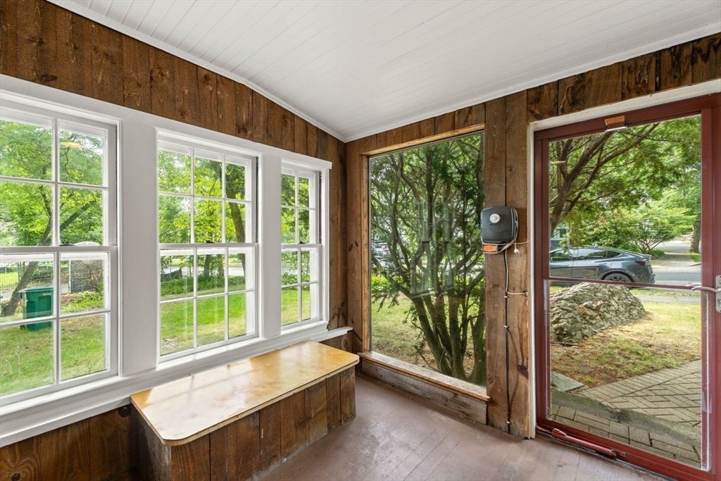 42 Elinor Road, Newton, MA Photo #4