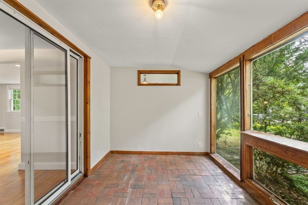 42 Elinor Road, Newton, MA Photo #34