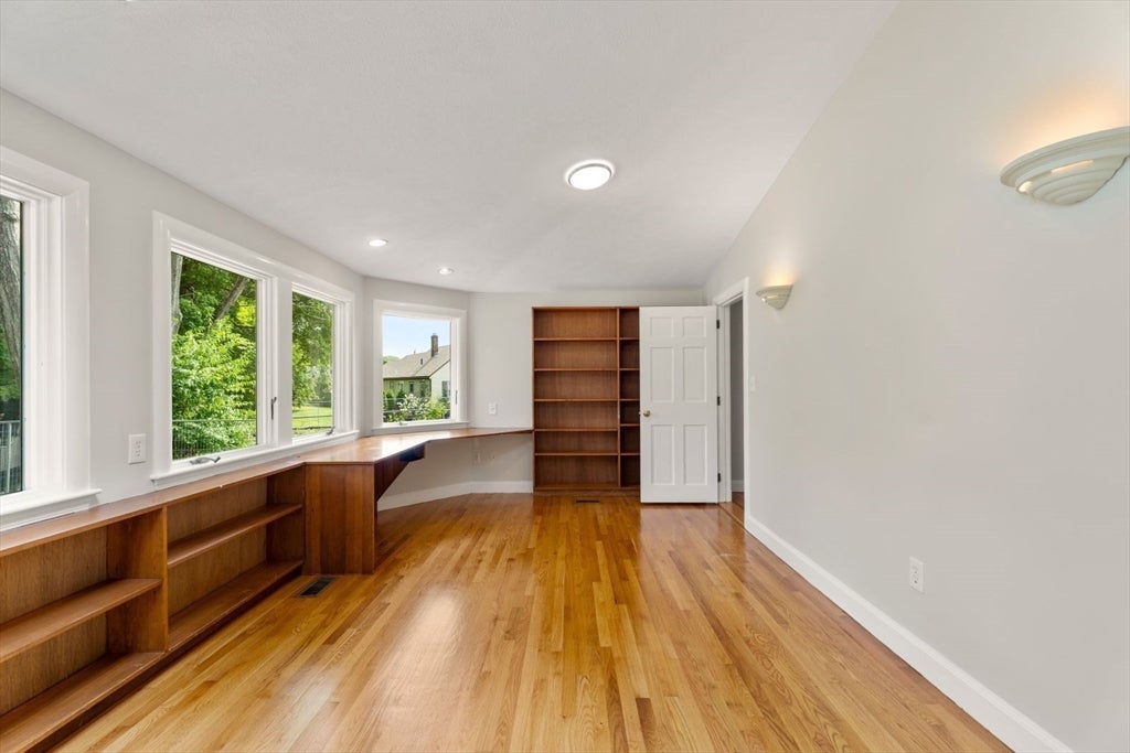42 Elinor Road, Newton, MA Photo #20
