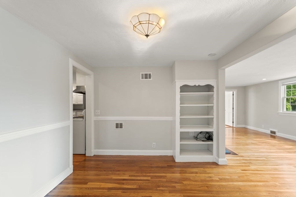 42 Elinor Road, Newton, MA Photo #18