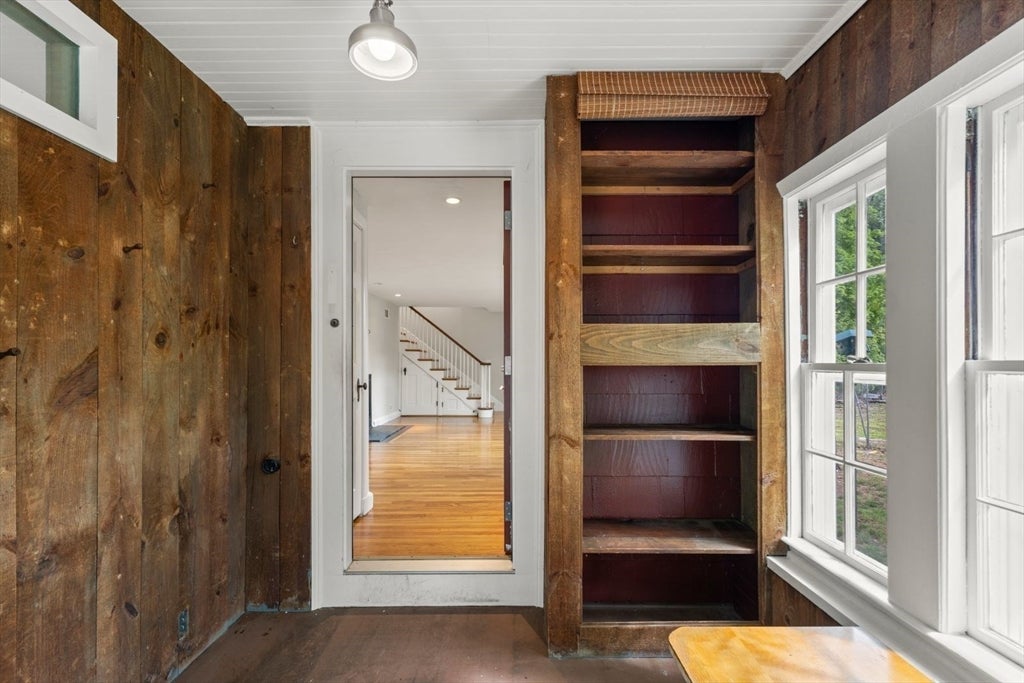 42 Elinor Road, Newton, MA Photo #3