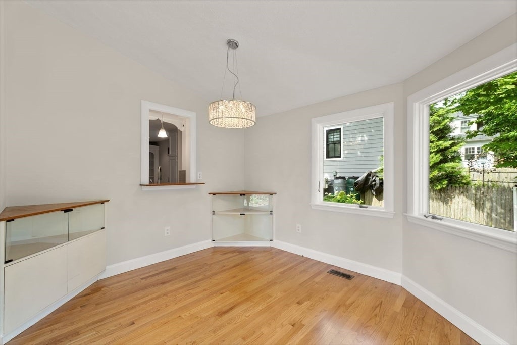 42 Elinor Road, Newton, MA Photo #31