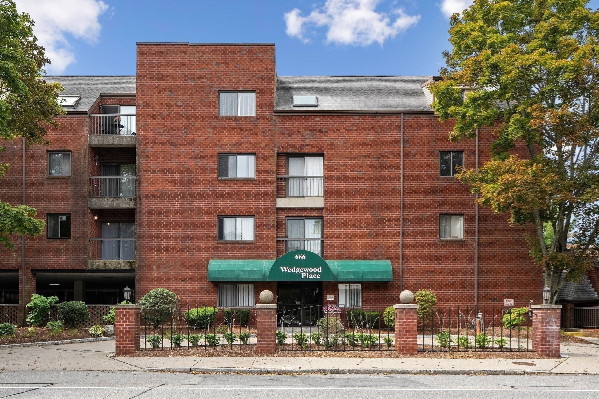 666 Main St 310