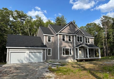 56 Yew St Douglas MA 01516