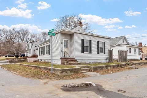 2 Cherry St Lawrence MA 01841