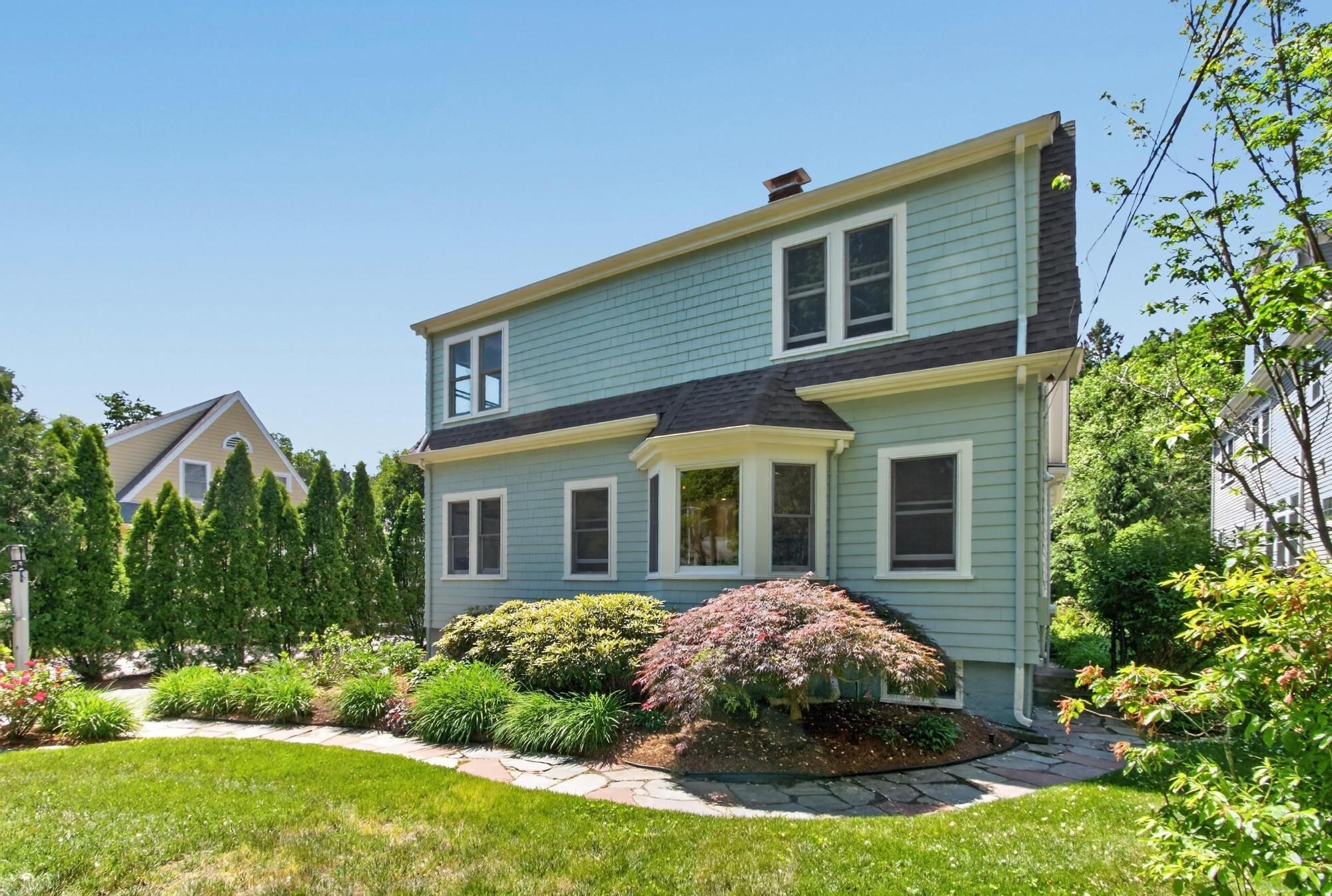 12 Middle St, Lexington MA 02421