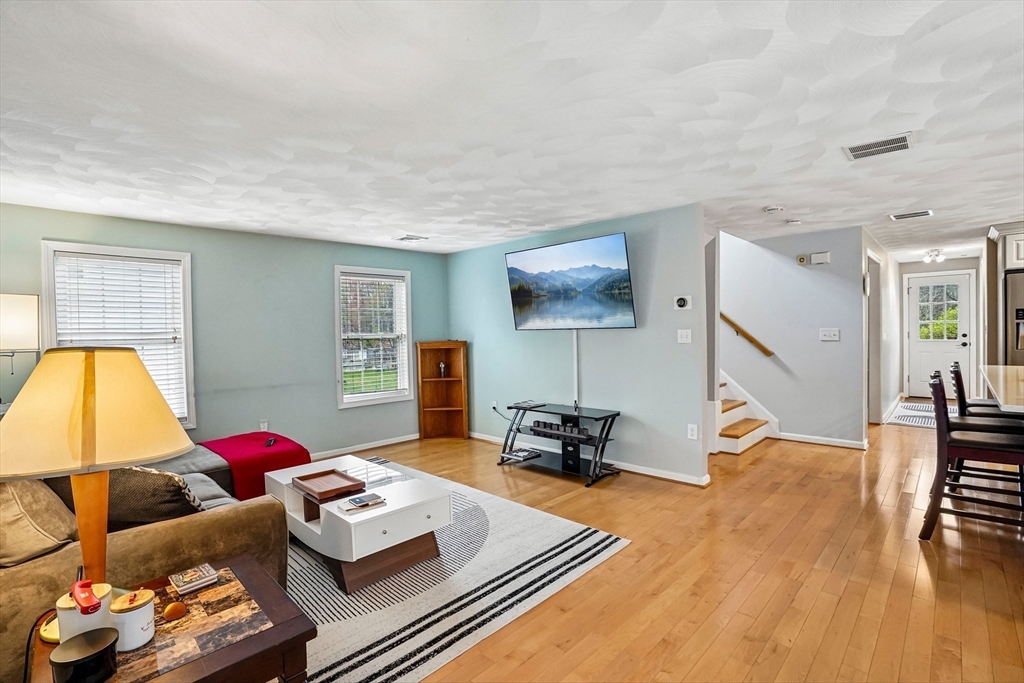 411 Salem St, Wilmington, MA Photo #6