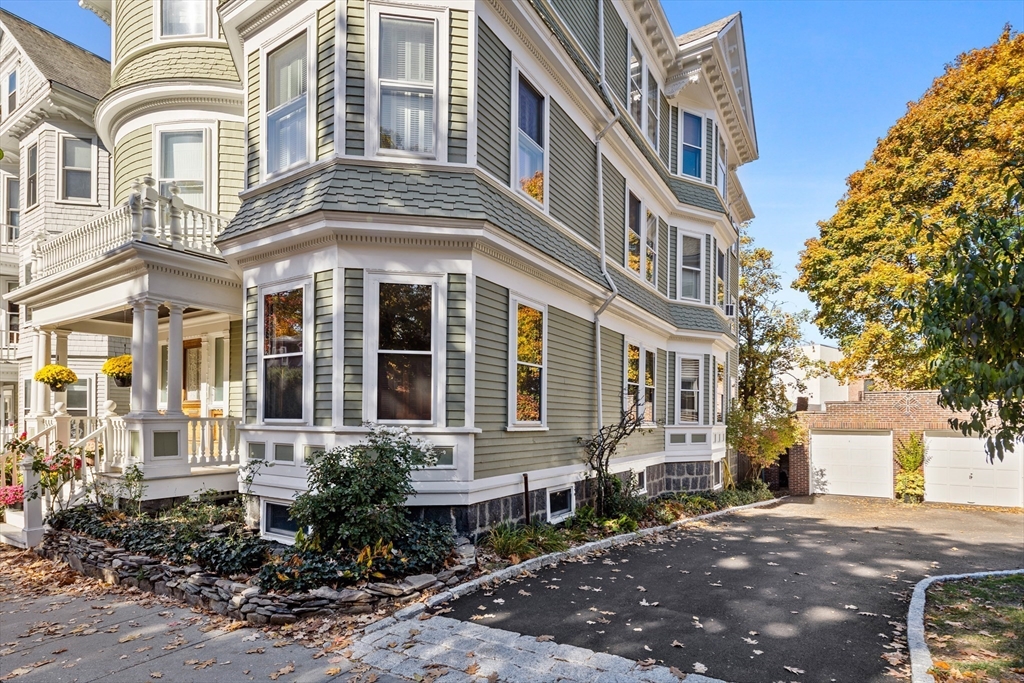 255 Walnut St #B, Brookline, MA Photo #17
