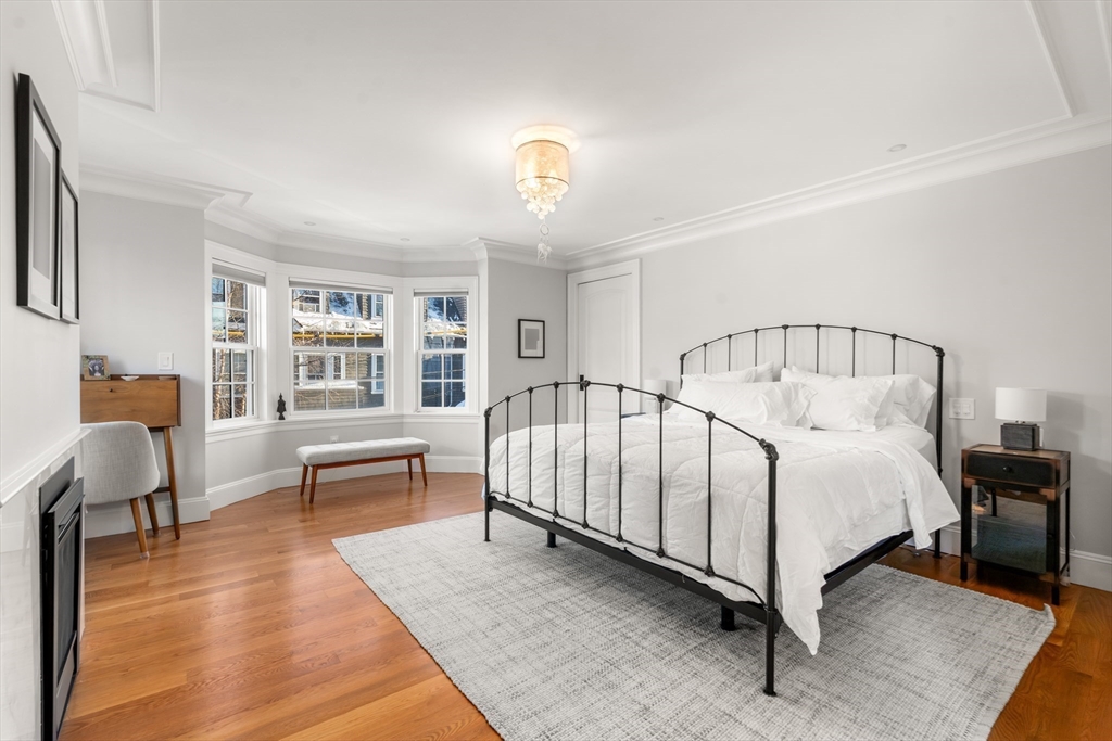 11 Hilliard St #1, Cambridge, MA Photo #10