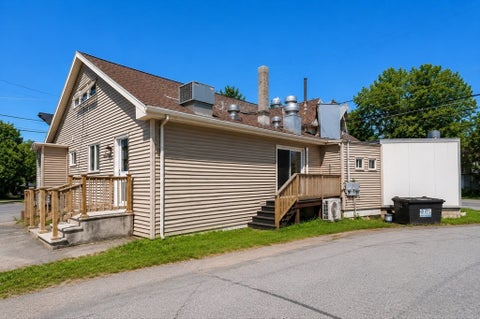 Photo of 6 Seaview Ave #1, Fairhaven, MA 02719 (MLS # 73545353)
