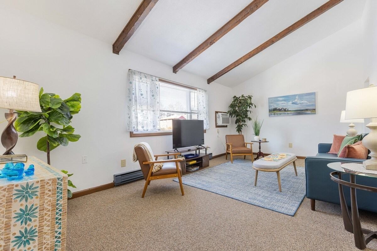 36 Strawberry Hill Rd #B, Acton, MA, 36 Strawberry Hill Rd #B, Acton, MA Photo #4
