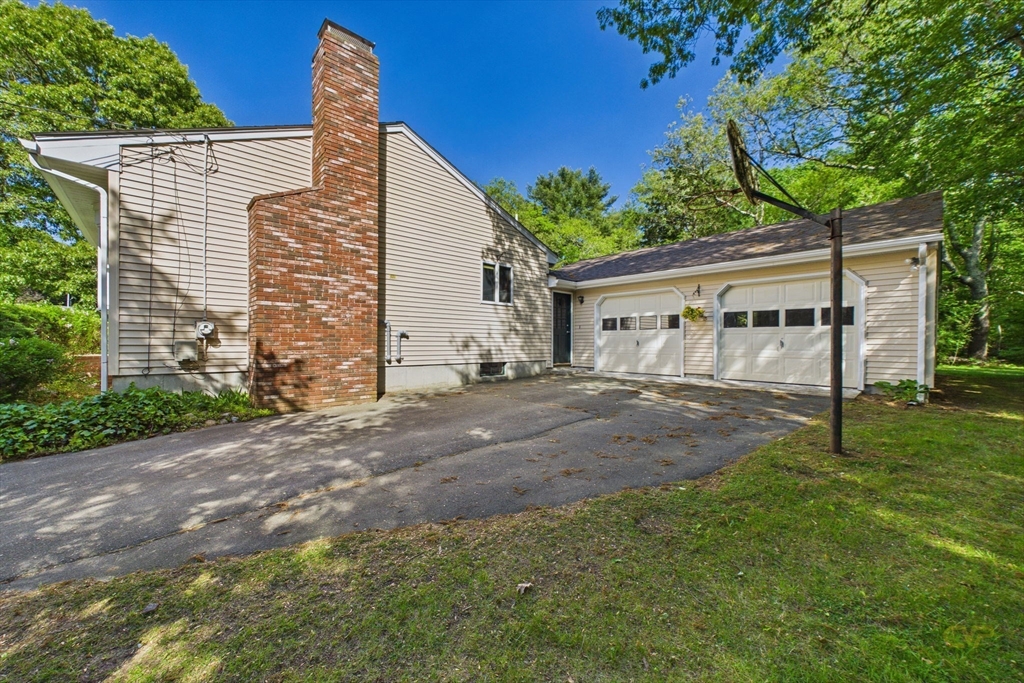 5 Barlow Ln