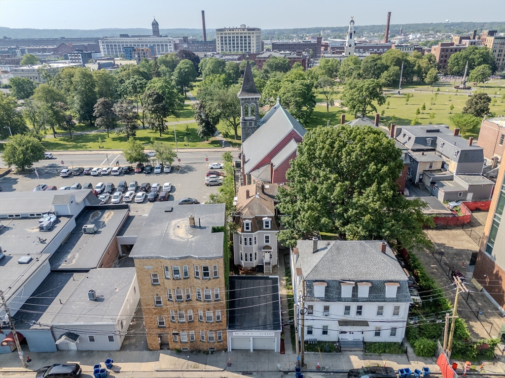 84 Oak St