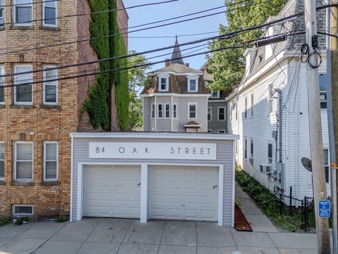 84 Oak St Lawrence MA 01841