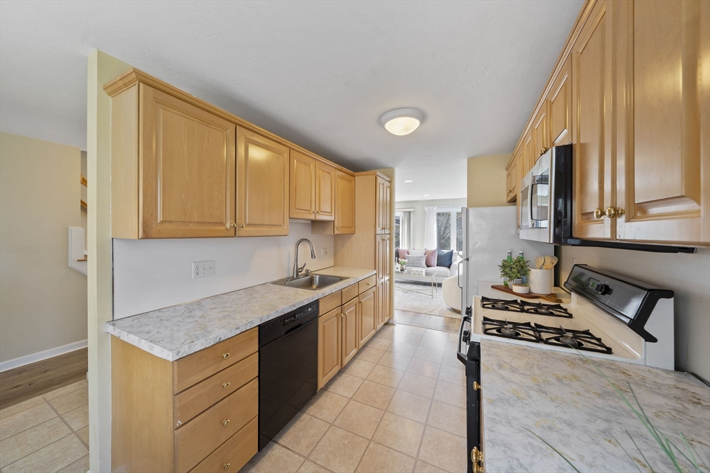 65 Maple St B